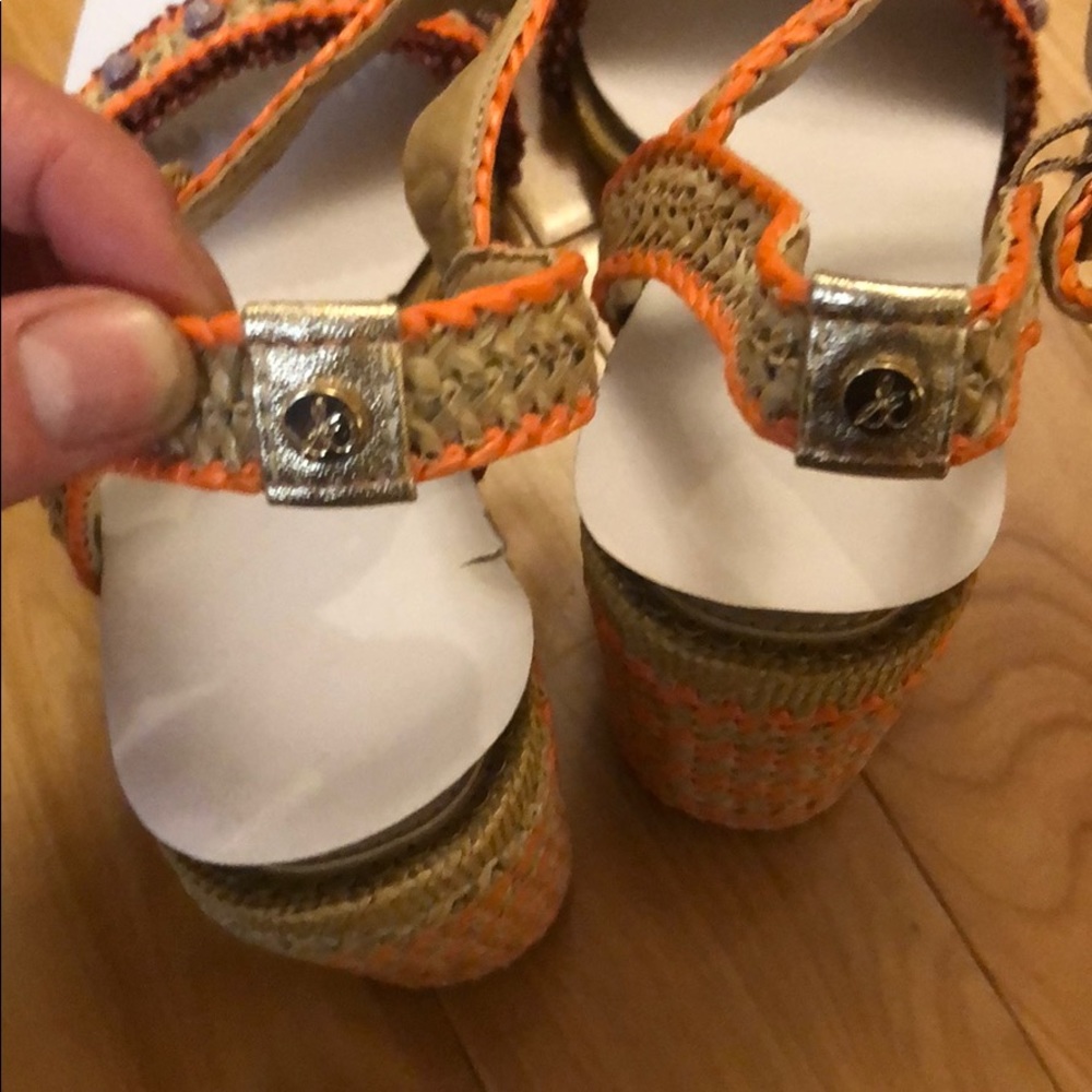 Sandals - Picture 3 of 5
